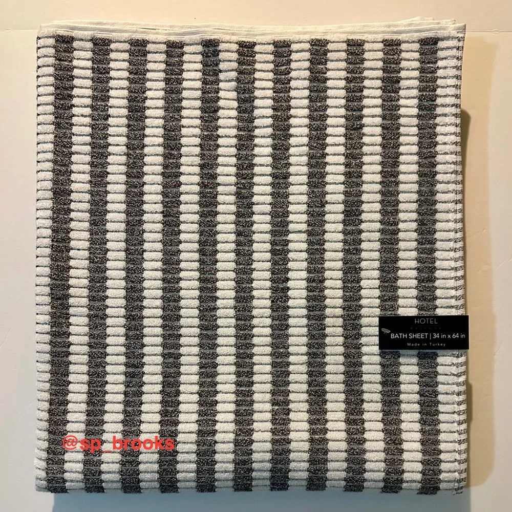 🎁1PC Hotel Balfour Bath Sheet - 34” x 64” - Textured Off White and Heather Gray